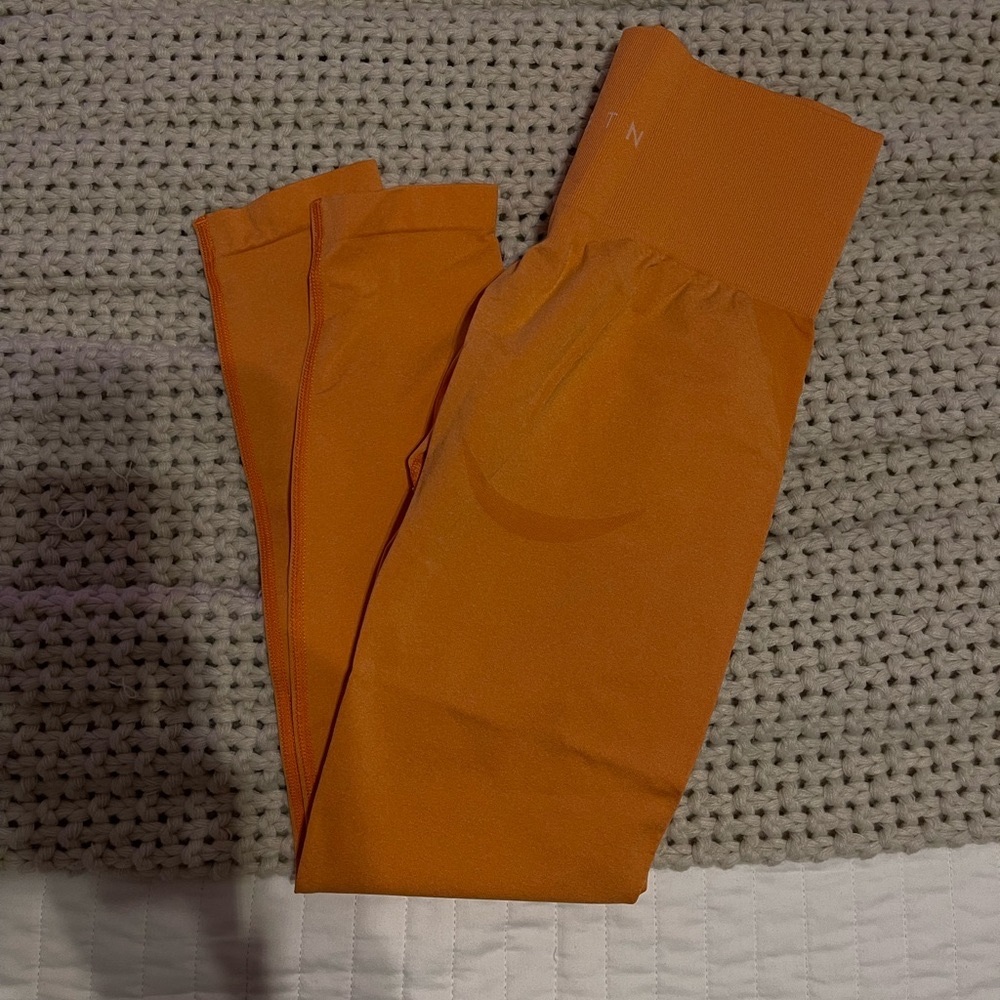 NVGTN Sunset Orange Contour Seamless Leggings